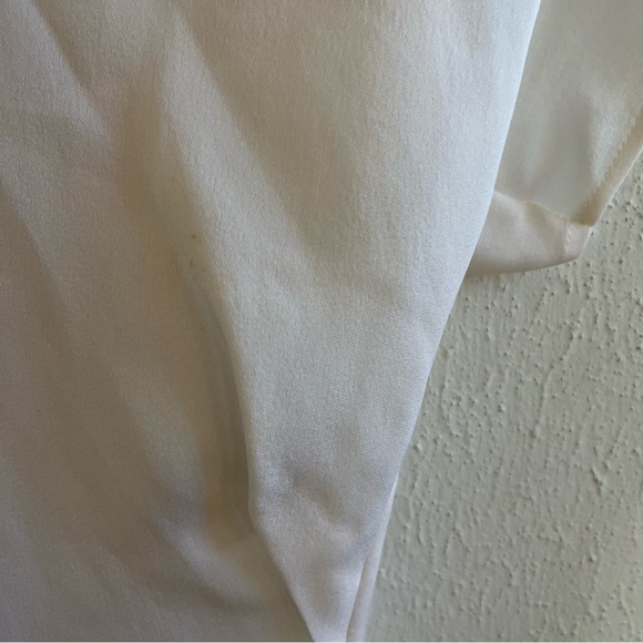 Vince Blouse White Silk Short Sleeve Split Neck Popover Blouse Sz S GUC - Picture 7 of 11